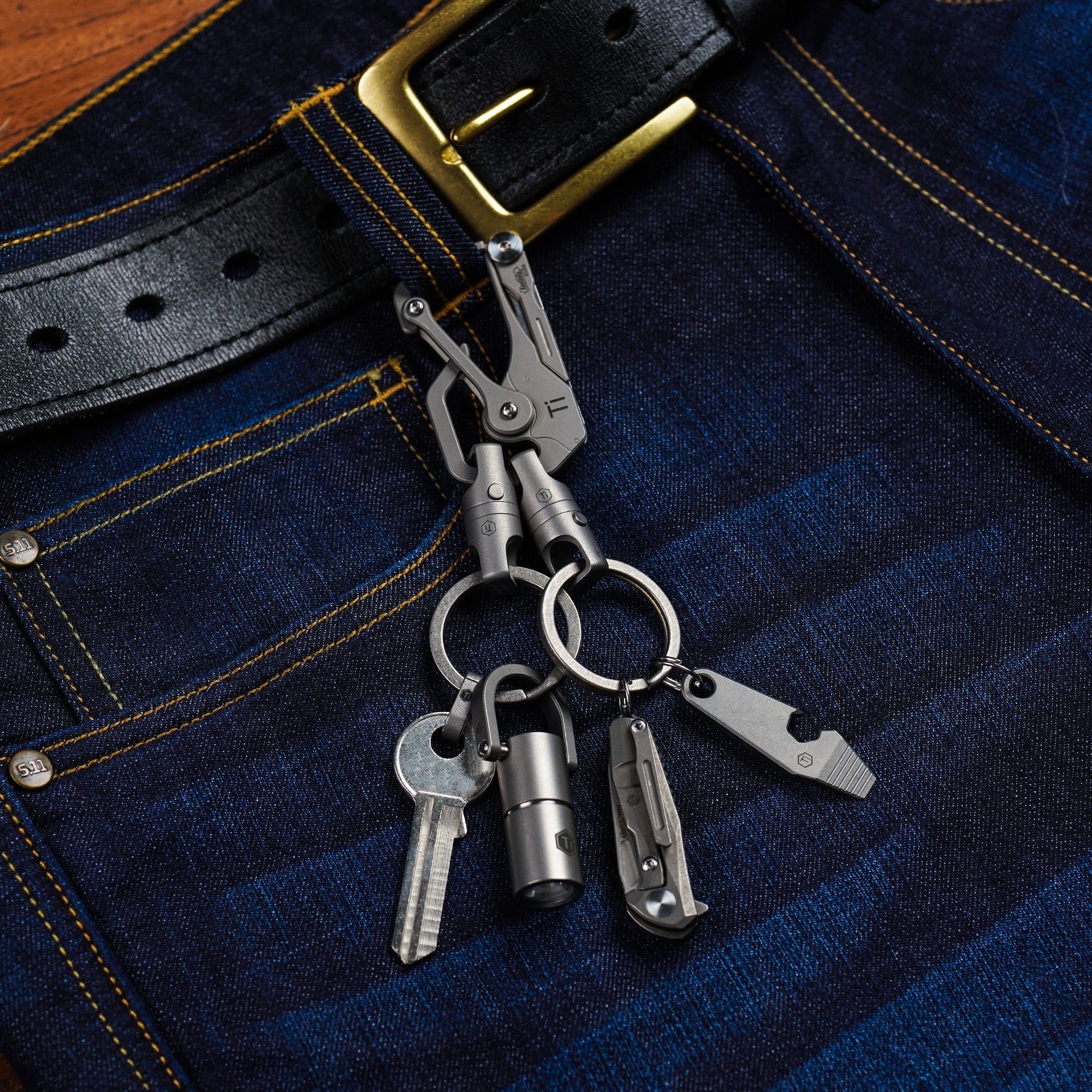 KA45 Titanium Swivel Key Ring