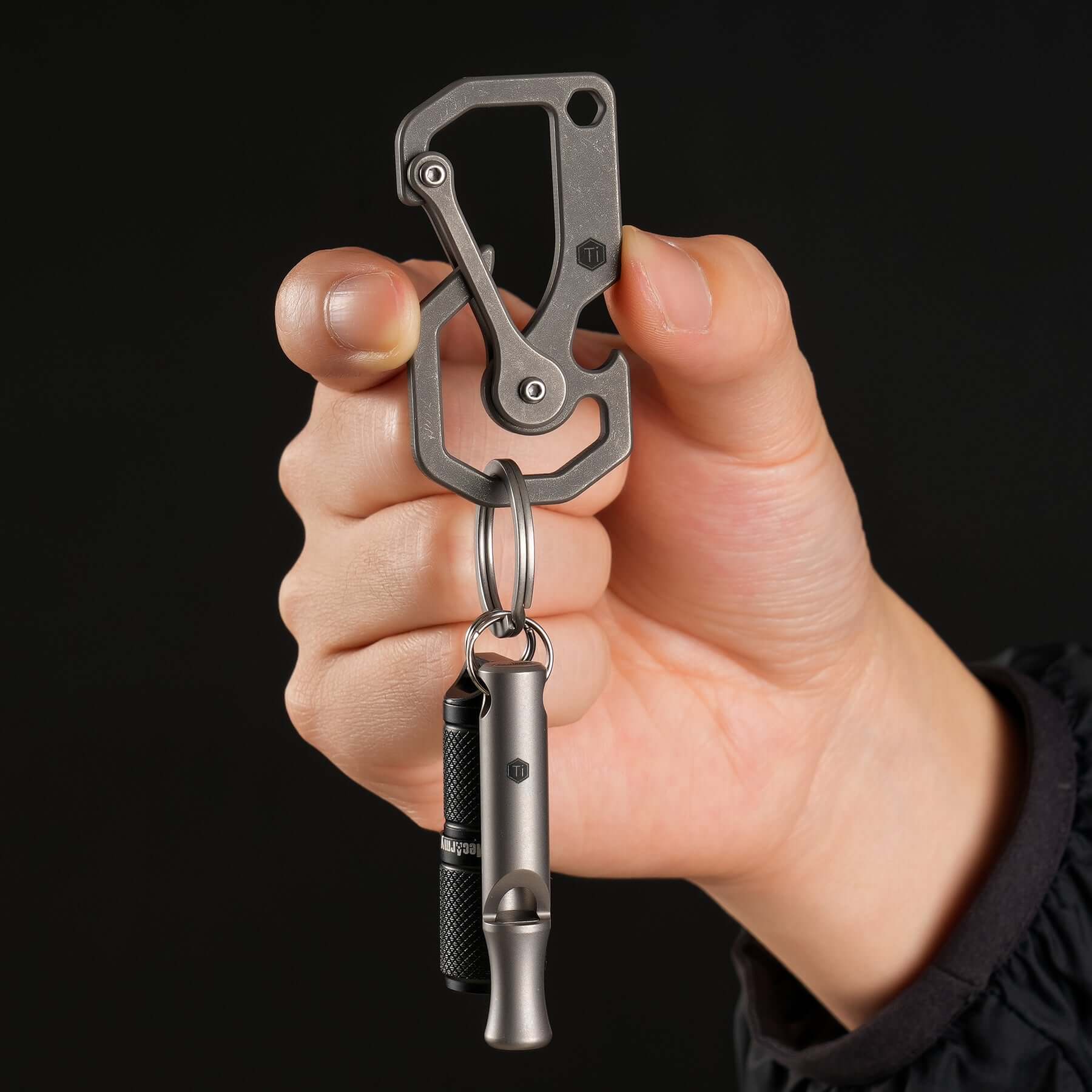 KU06 Titanium Carabiner