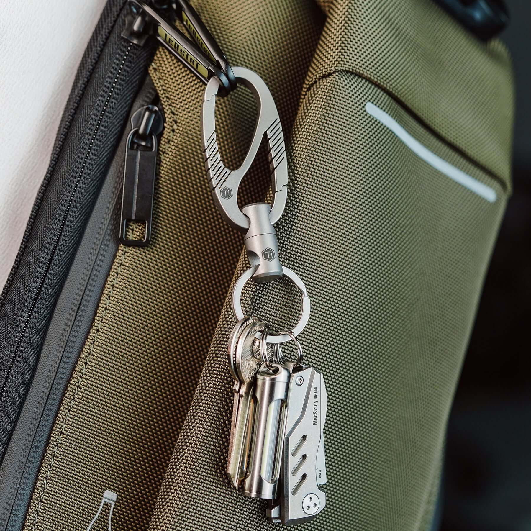 KM09 Titanium Doual Gate Keychain/Connector
