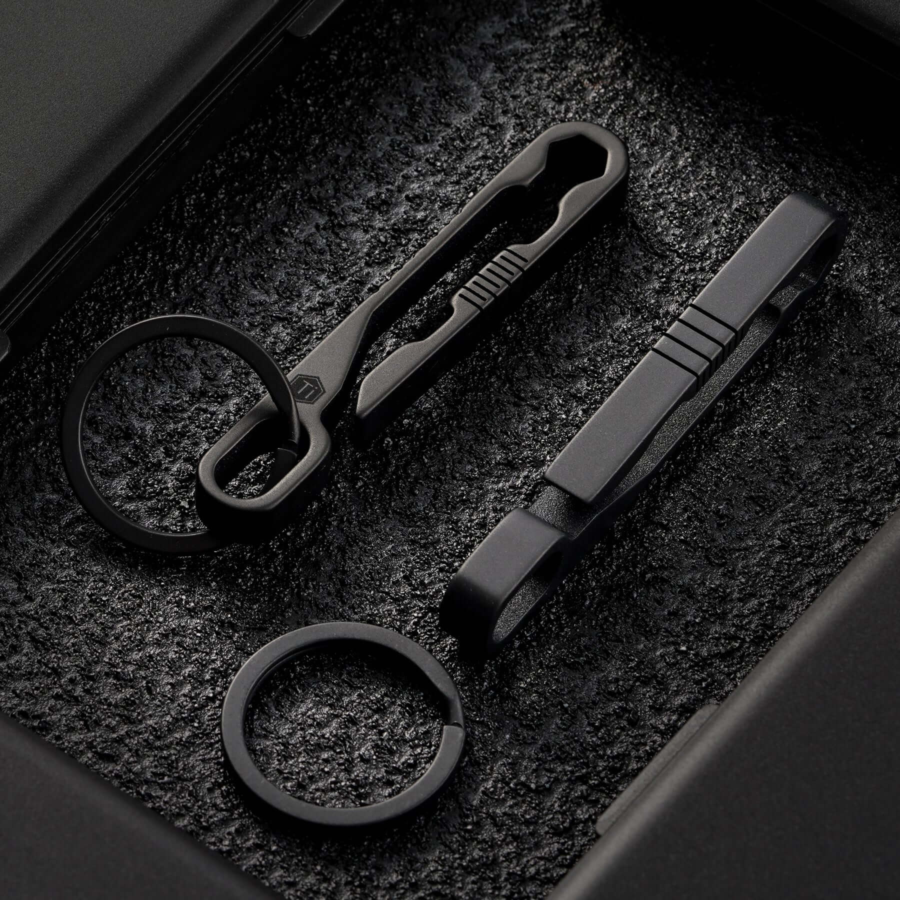 KM07 Titanium Belt Clip Keychain (BLACK)