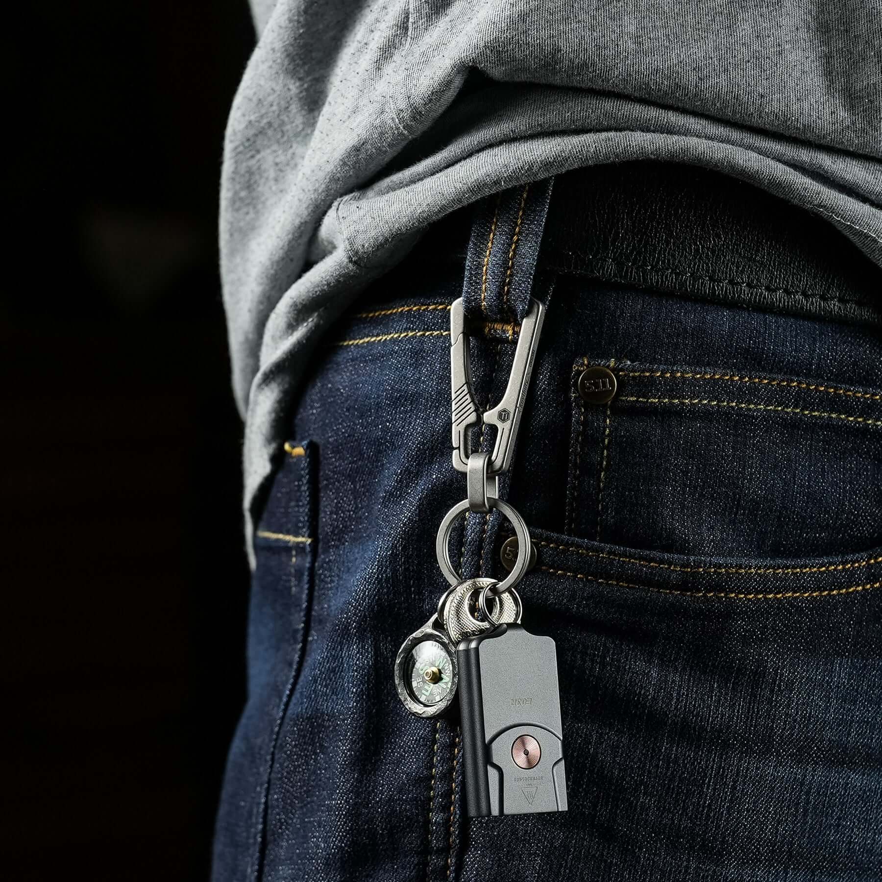 KM04 Titanium Keychain