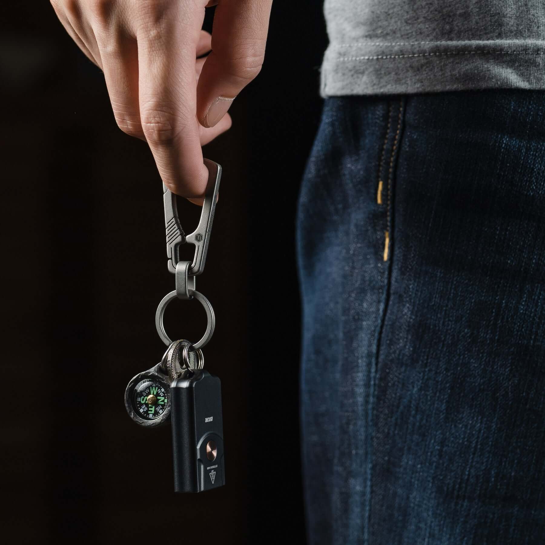 KM04 Titanium Keychain
