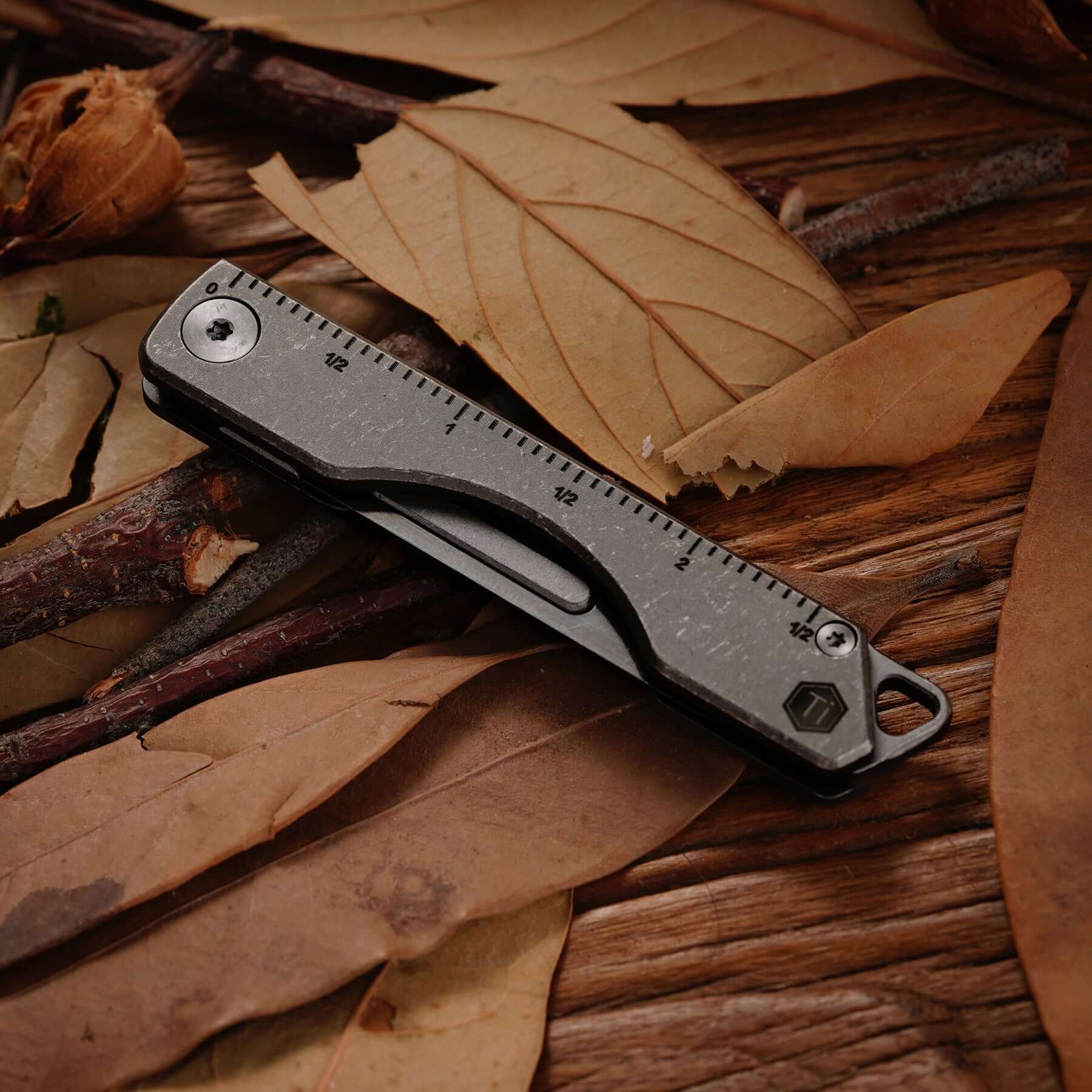 KK01AR Titanium Folding Knife with #24 Replaceable Blade (Ruler AR)