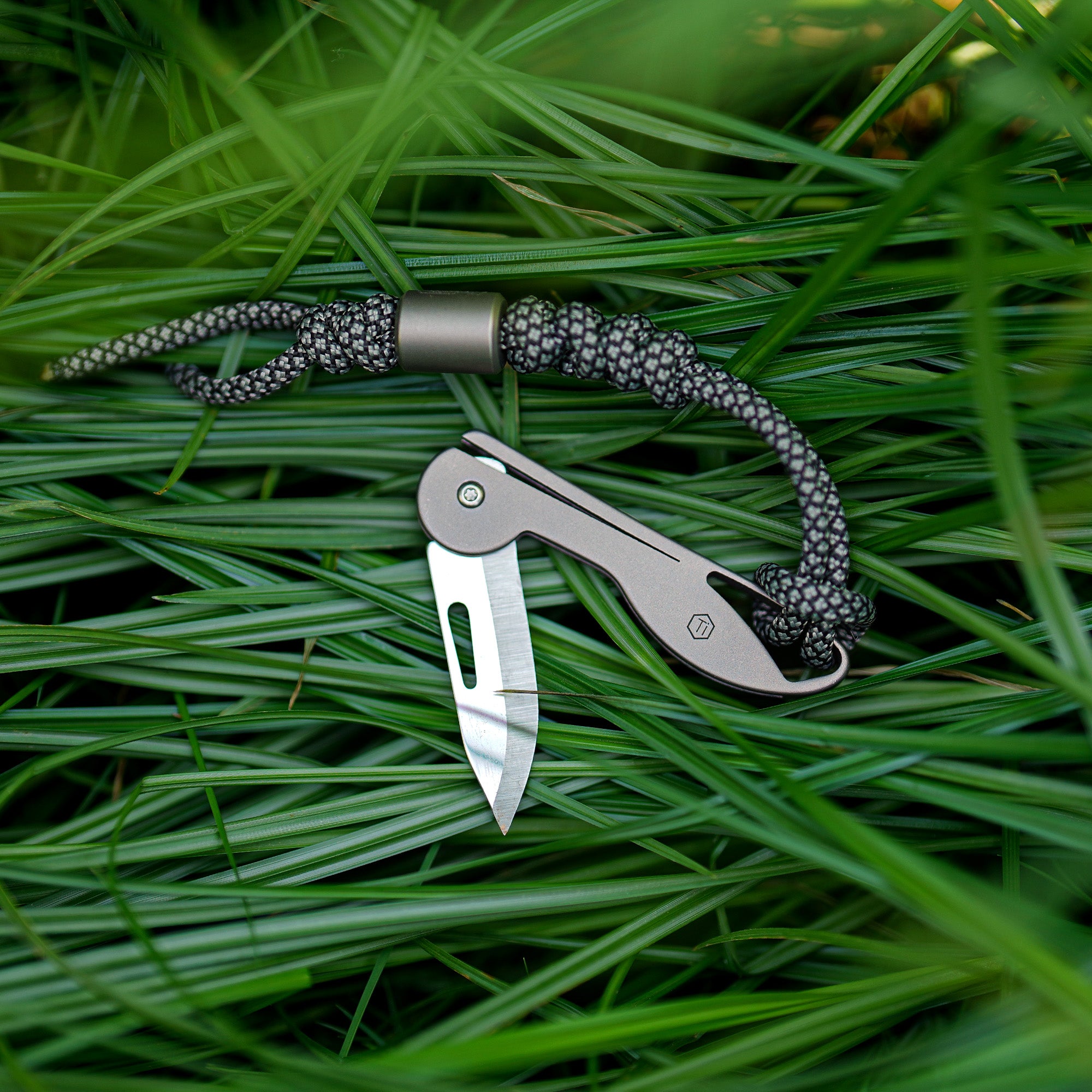 KK05M Mini Titanium Pocket Knife for Everyday Carry